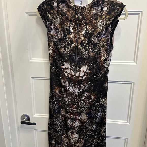 Beautiful Dress … abstract black brown and white patter. - Picture 2 of 3